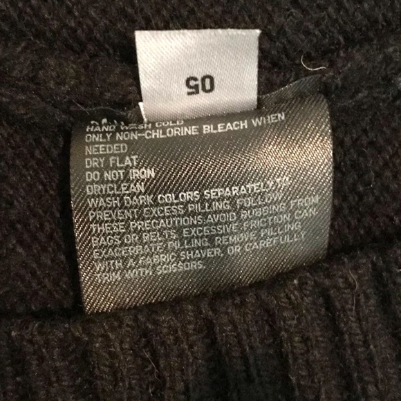 UNIQLO Black 3 Button Cardigan with patch pockets - Picture 6 of 6